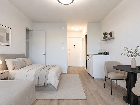 5th image of 410 & 414 Manhattan Pl #201