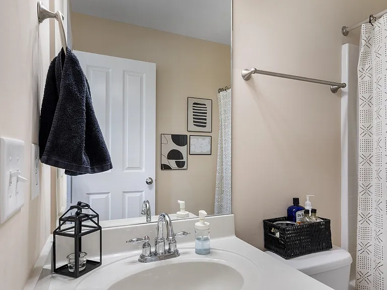 2718 Dracut Ln — Photo 21