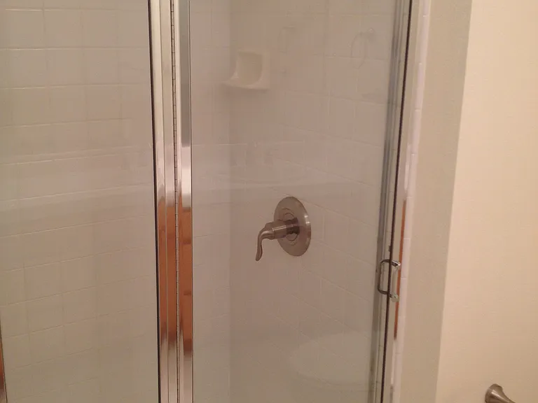 124 Crescent Ct — Photo 8