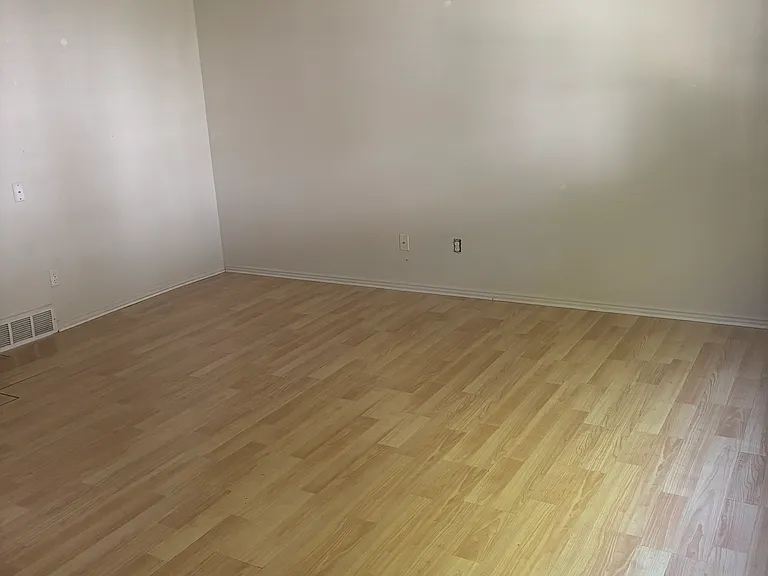 930 E 1250 S — Photo 1