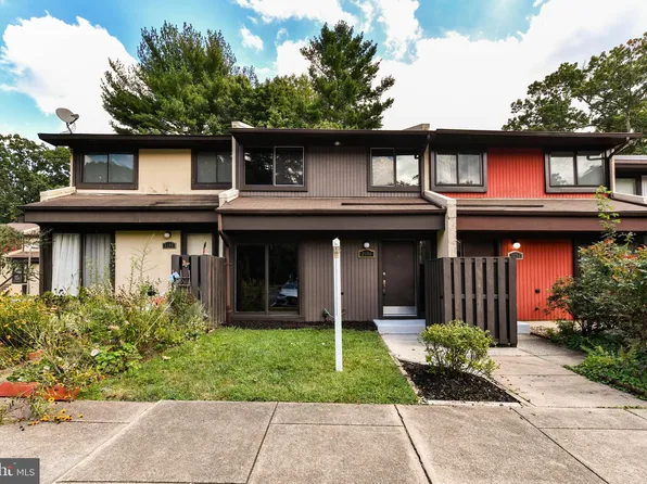 2194 Cartwright Pl, Reston, VA 20191