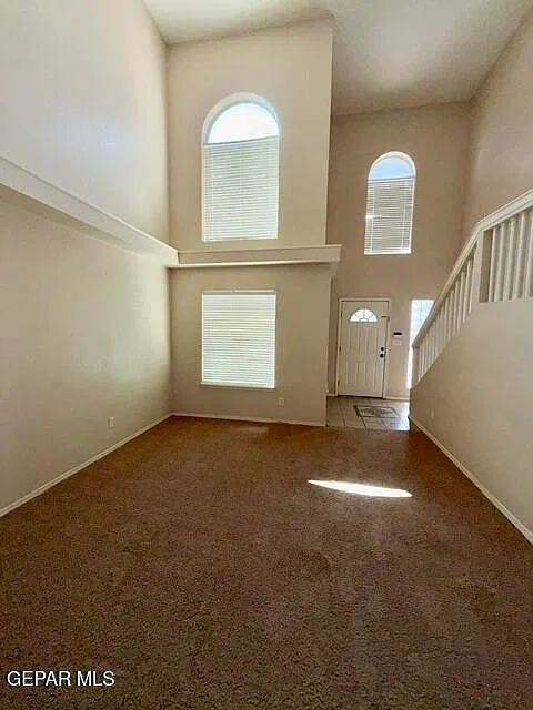 3 bed, 2.5 bath, 1690 sqft, $1,670 — Photo 3