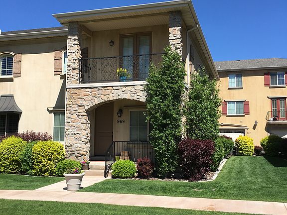 Side Lawn