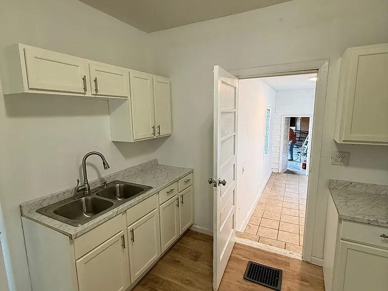 822 N Turner St — Photo 11