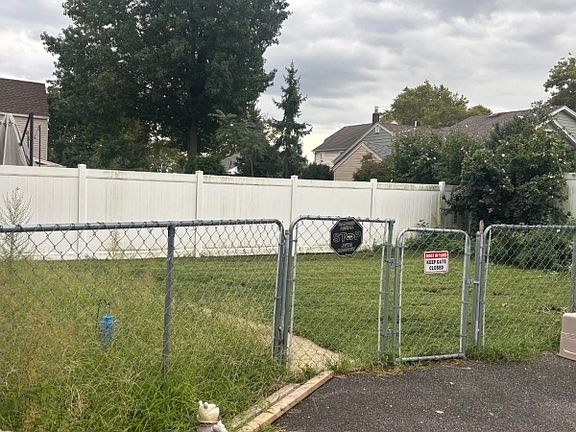 3rd image of 324 Harrison Ave