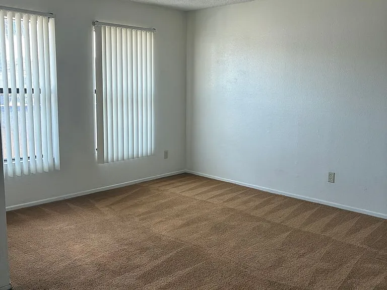 725 Magnolia Ave #2 — Photo 4