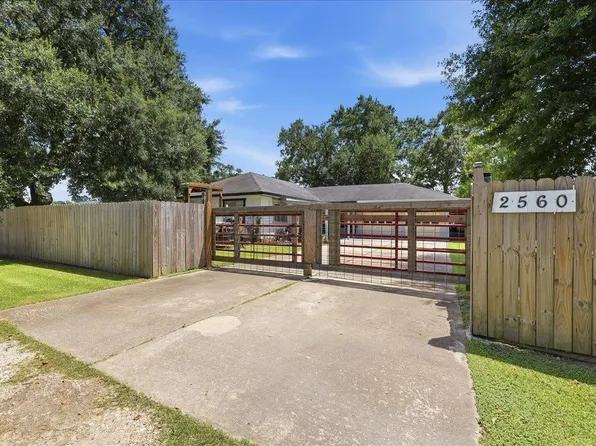 2560 64th St, Port Arthur, TX 77640