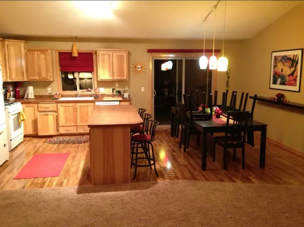 8730 Preserve Blvd, Chisago City, MN 55013