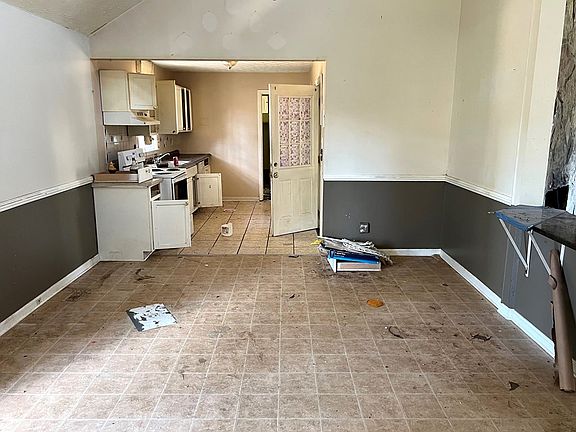 4th image of 4105 Macduff Dr