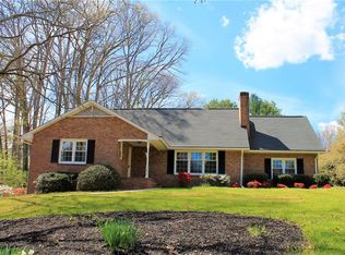 381 Lynhaven Dr, Winston Salem, NC 27104