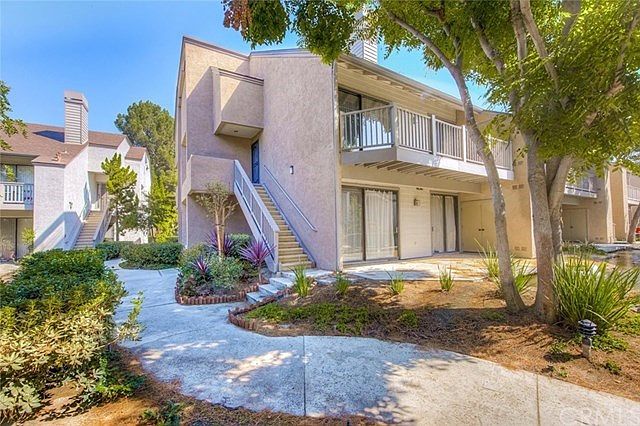 1st image of 10561 Lakeside Dr S #176