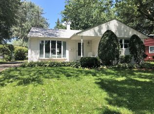 2412 Campbell St, Rolling Meadows, IL 60008