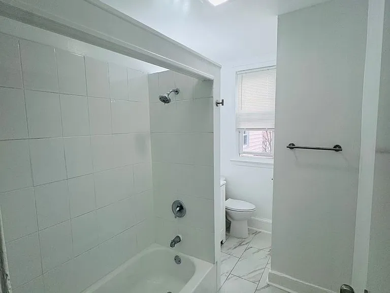 14 Grant Avenue — Photo 2