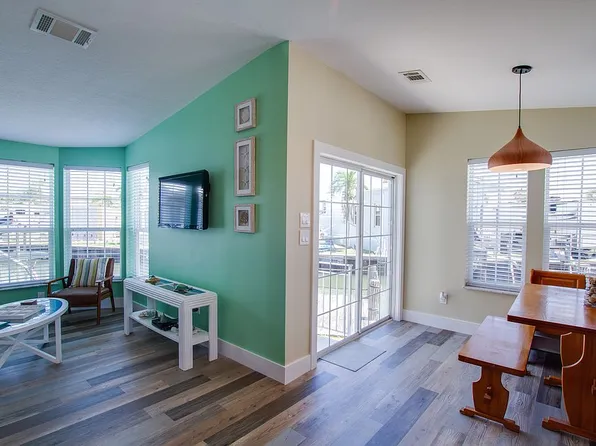 166 Nettles Blvd, Jensen Beach, FL 34957