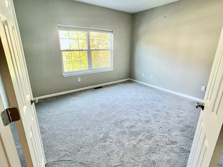 17 Riverview Ct #17 — Photo 9
