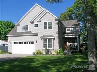 85 Hudson St, Falmouth, MA 02540