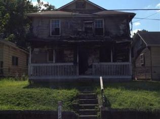 827 26th St, Huntington, WV 25703