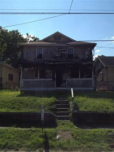 827 26th St photo 1