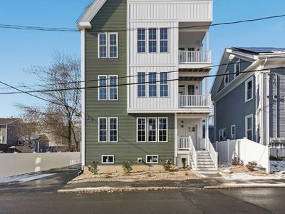 8 Vine St #6, Haverhill, MA, 01830