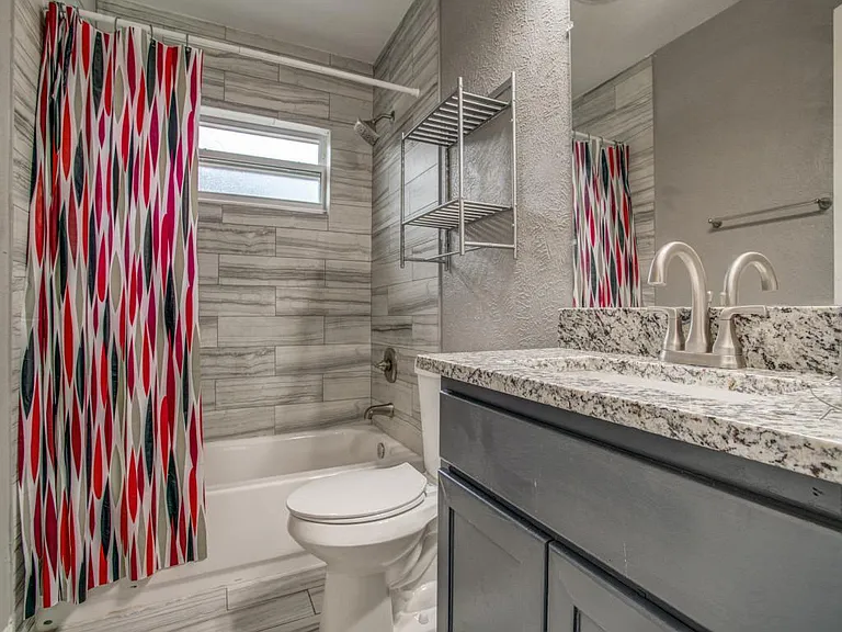 7027 Coleshire Dr — Photo 22