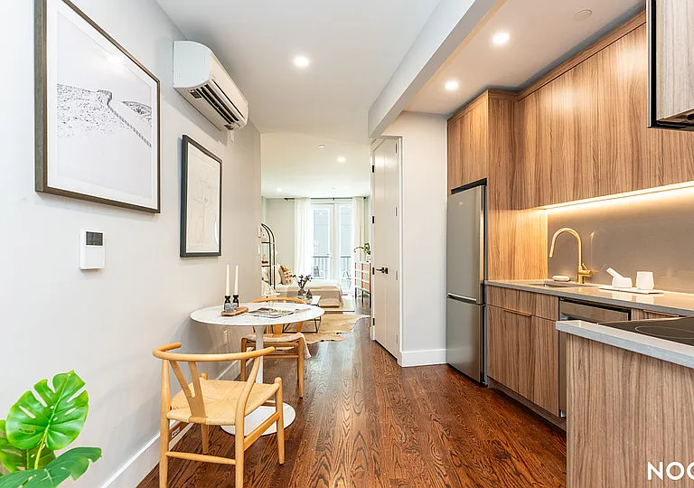 31-61 Vernon Blvd #7L — Photo 3