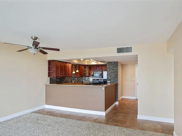 450 Treasure Island Cswy #502 — Photo 15