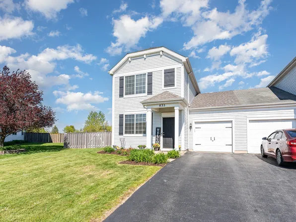 835 Daniel Dr, Minooka, IL 60447