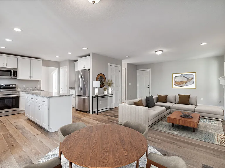 5357 E Hamilton Ave — Photo 32