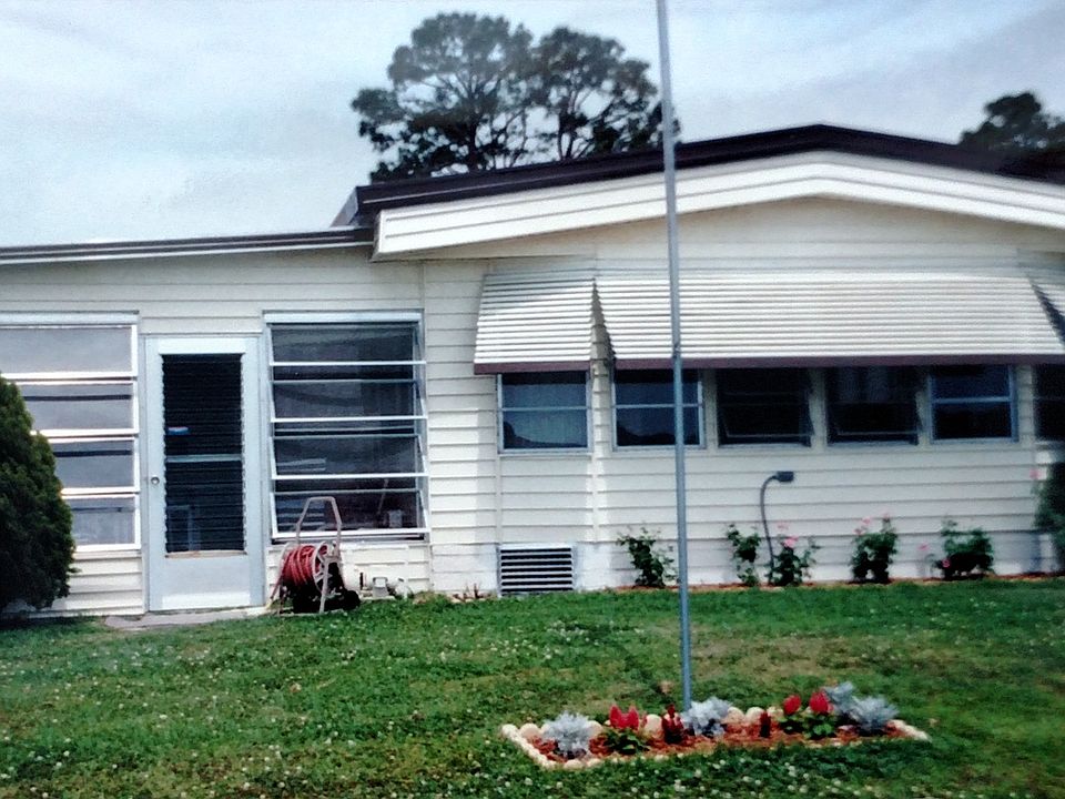 1st image of 160 Westhaven Ct