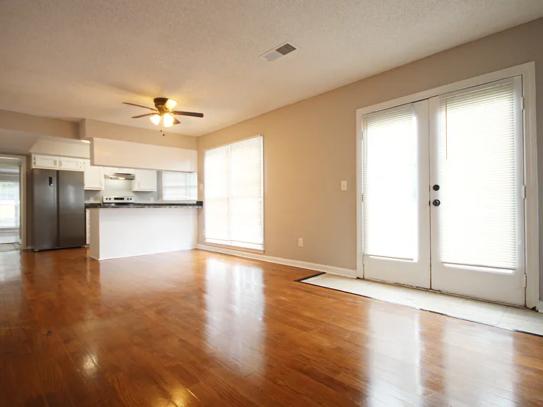 4525 Fox Creek Dr — Photo 24