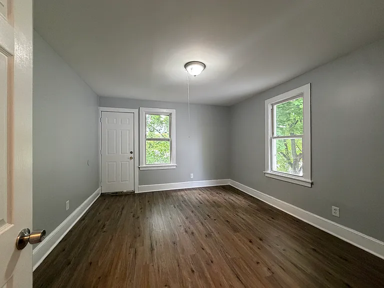 291 E Main St #2D — Photo 7