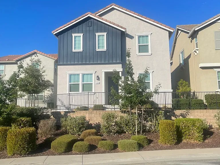 1316 Ironside Pl — Photo 1