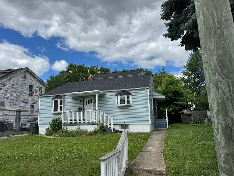1139 Miller Ave — Photo 31