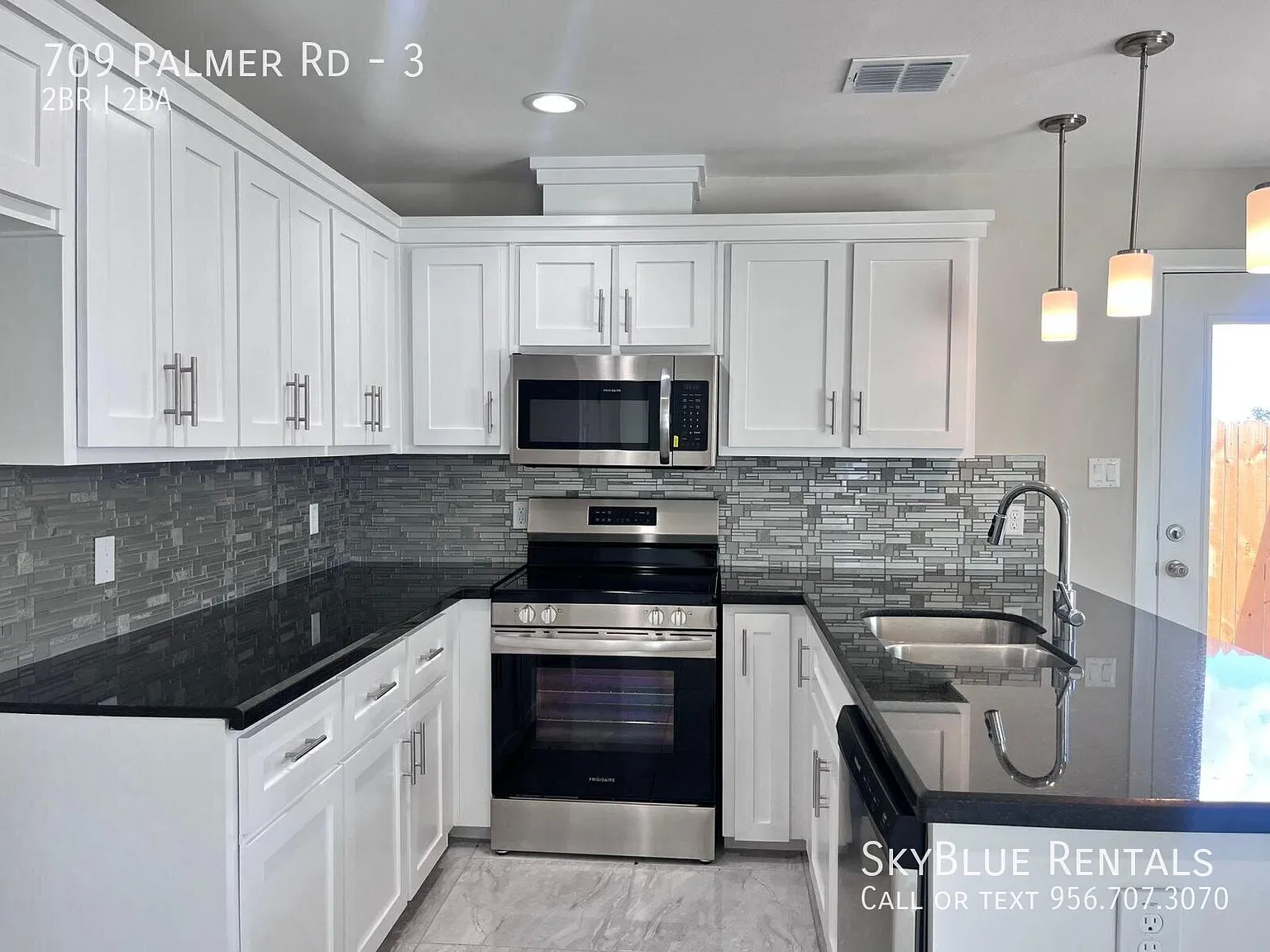 "Discover Comfort in Mission: Spacious 2-Bed, 2-Bath Apartment with Central Vacuum at 709 Palmer ... — Photo 3