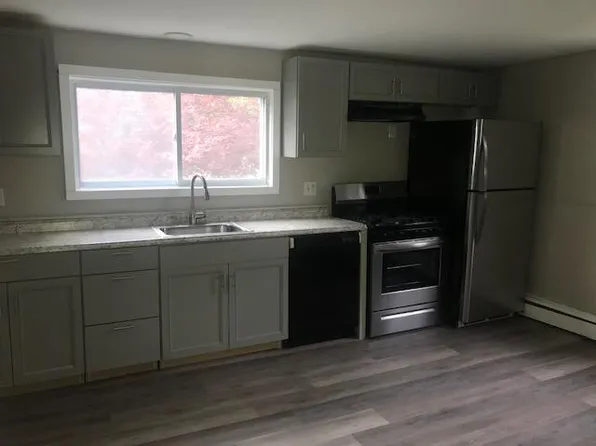 202 Webster St #2, Hudson, NH 03051