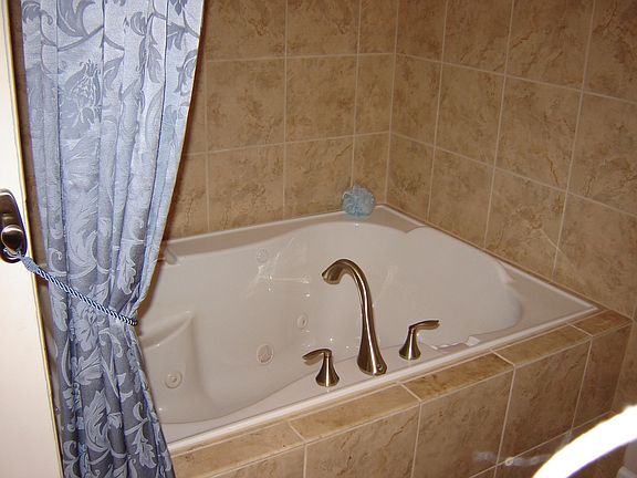 master bath spa tube