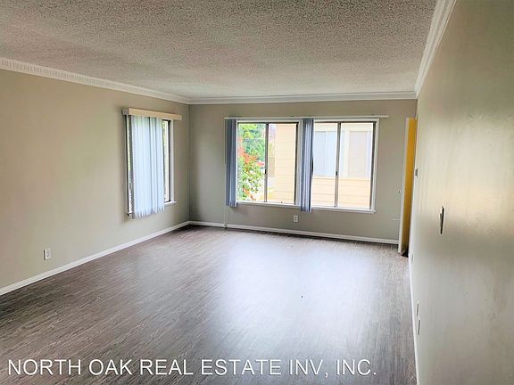 5th image of 5315 Whitsett Ave APT 4
