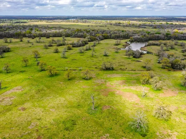 5138 Sparrow Ln, Normangee, TX 77871