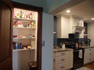 106 3rd Ave SW, Farley, IA 52046