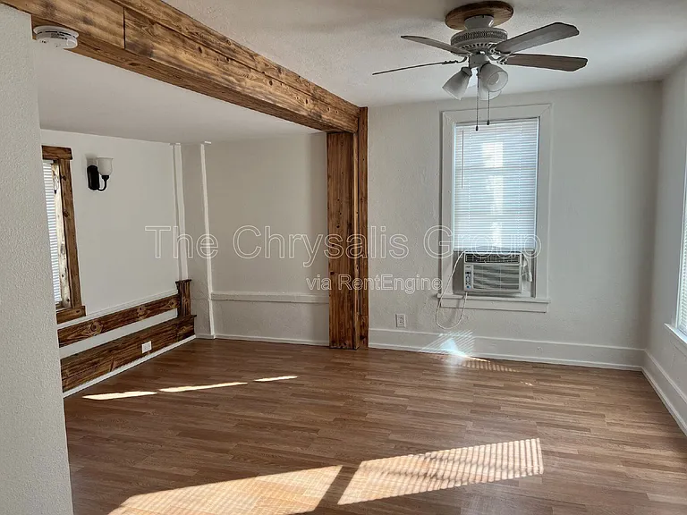 537 1/2 Bucklin St — Photo 10