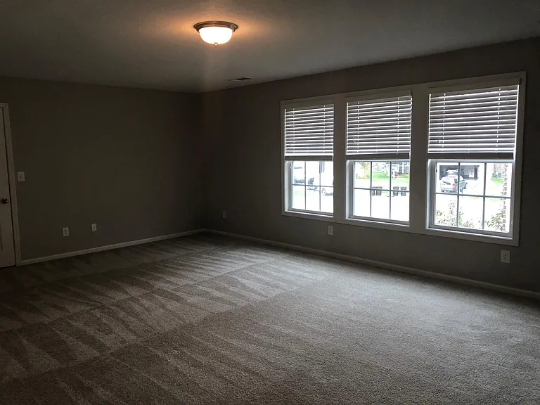 12616 Hartsfield Ln — Photo 4