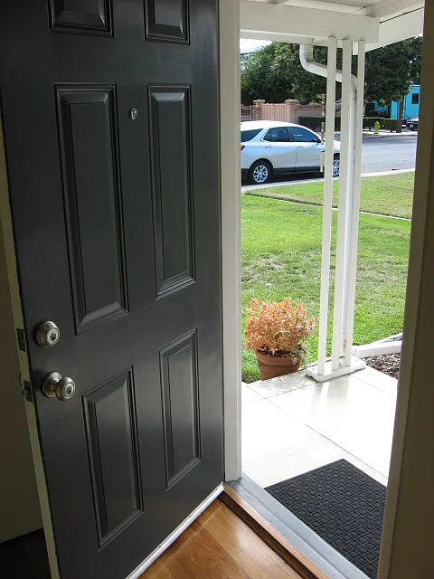 337 S Clover Ave — Photo 4