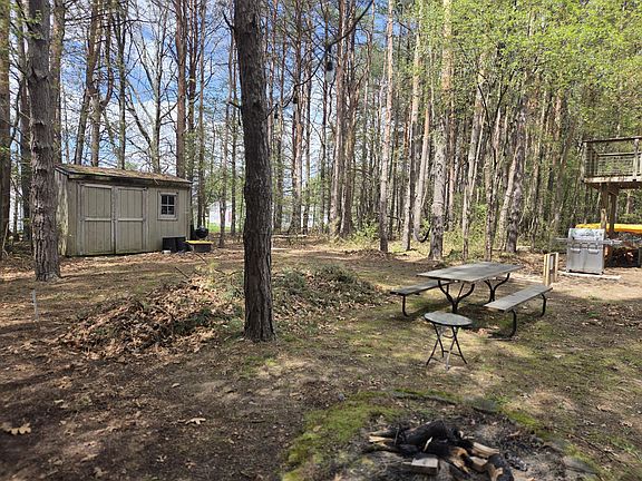 4th image of 7709 Lakeview Dr