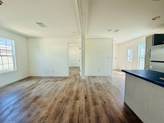 5th image of 3018 Bruce Ln