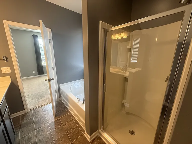 605 Foster Ln — Photo 13