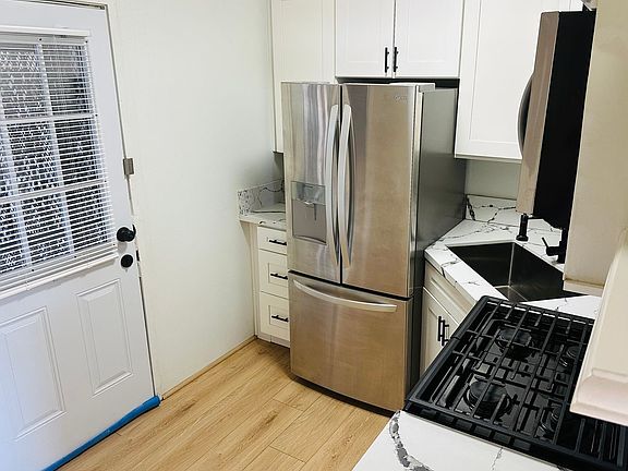 4th image of 4364 Cleveland Ave APT B
