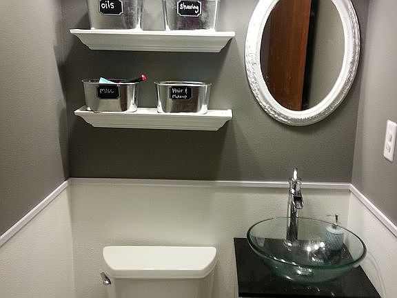 1/2 Bath