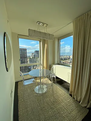 Rented by R New York | media 3