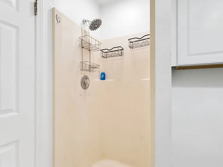 761 Whippoorwill Dr — Photo 16