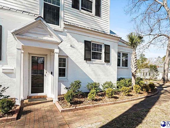 3rd image of 607 3rd St